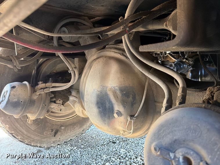 image for item FP4074 1996 Freightliner crane truck