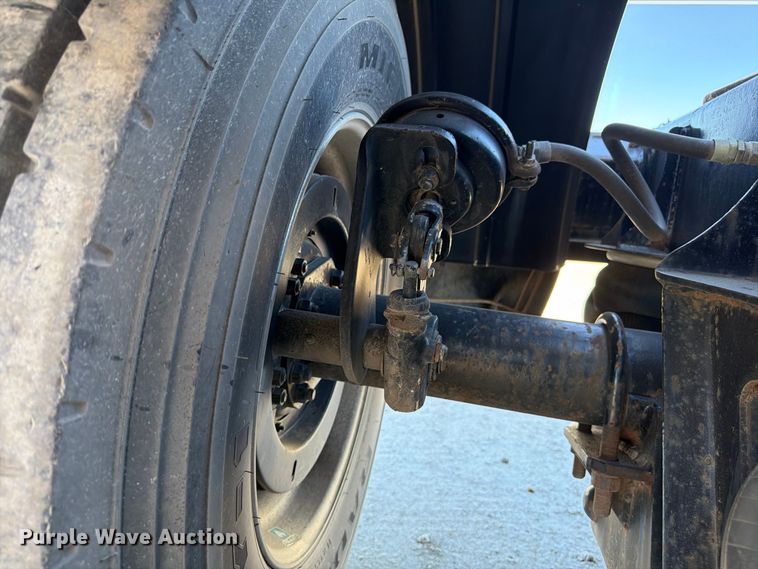 image for item FP4074 1996 Freightliner crane truck