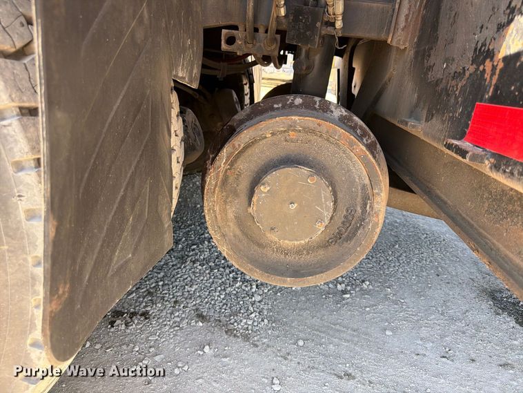 image for item FP4074 1996 Freightliner crane truck