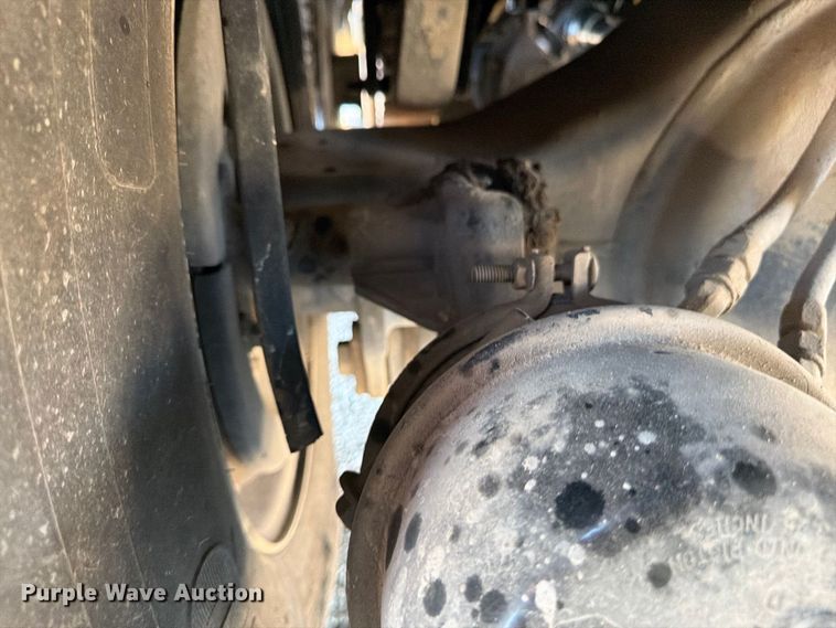 image for item FP4074 1996 Freightliner crane truck