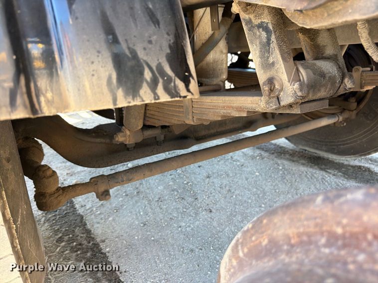image for item FP4074 1996 Freightliner crane truck