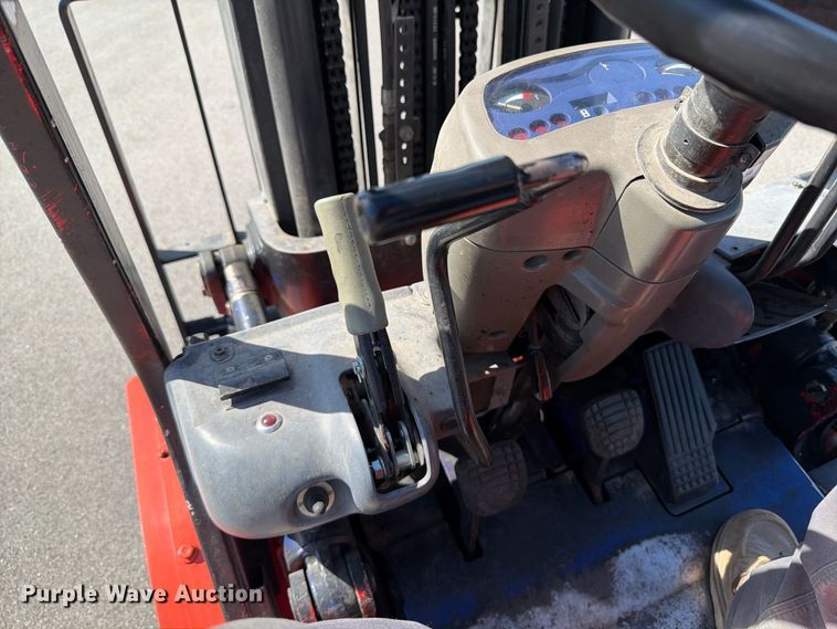 image for item FT6398 1998 Kalmar P60BX forklift