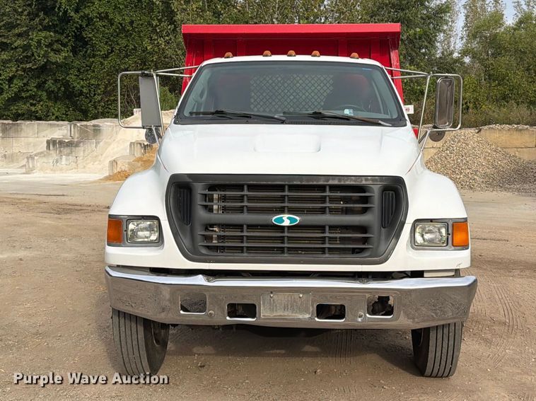 image for item FT6404 2000 Ford F650 Super Duty XL dump truck