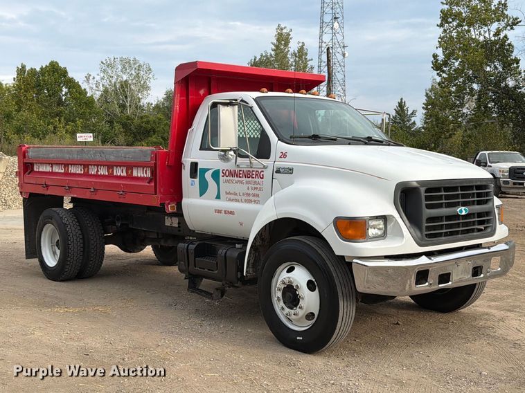 image for item FT6404 2000 Ford F650 Super Duty XL dump truck