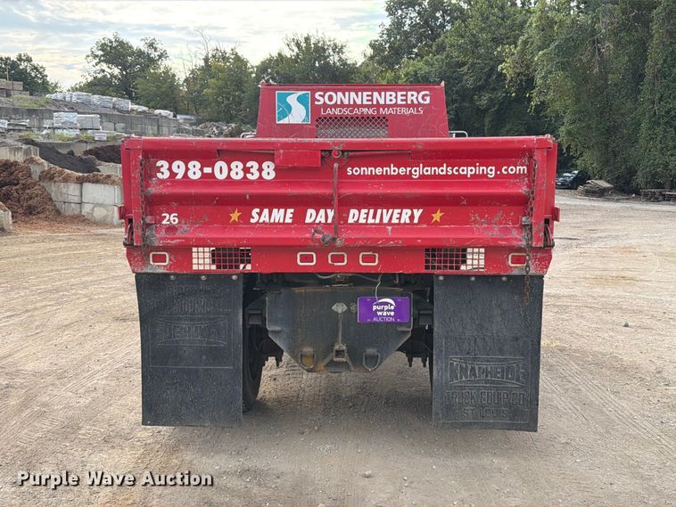 image for item FT6404 2000 Ford F650 Super Duty XL dump truck