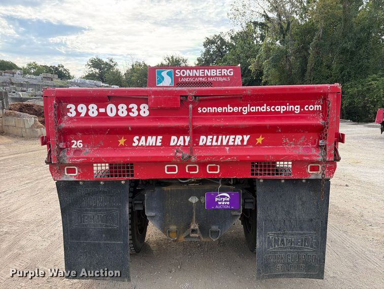image for item FT6404 2000 Ford F650 Super Duty XL dump truck