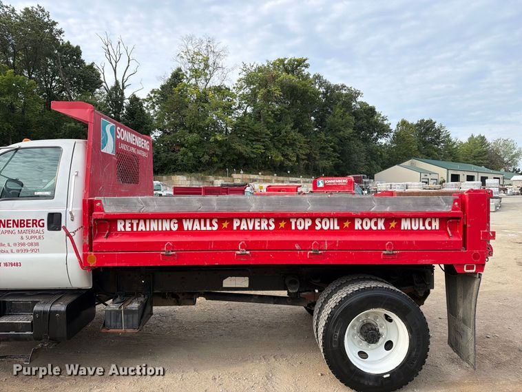 image for item FT6404 2000 Ford F650 Super Duty XL dump truck