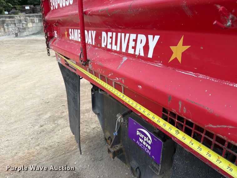 image for item FT6404 2000 Ford F650 Super Duty XL dump truck