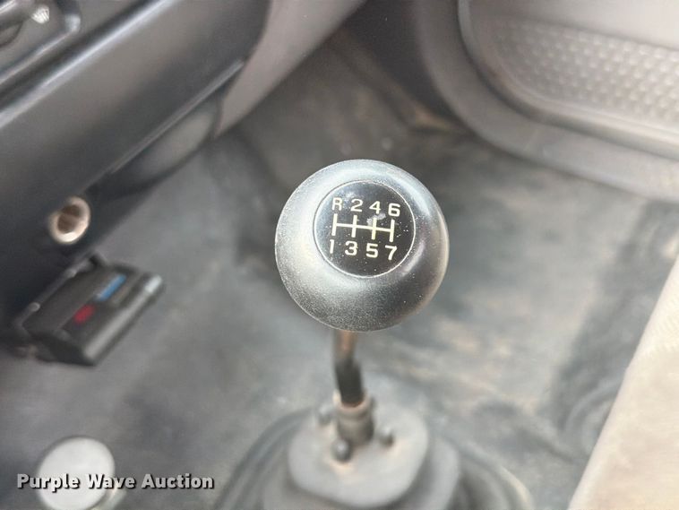 image for item FT6404 2000 Ford F650 Super Duty XL dump truck
