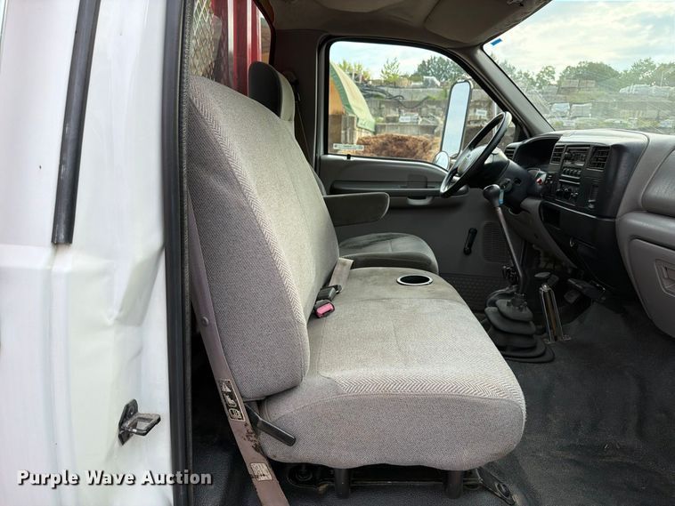 image for item FT6404 2000 Ford F650 Super Duty XL dump truck