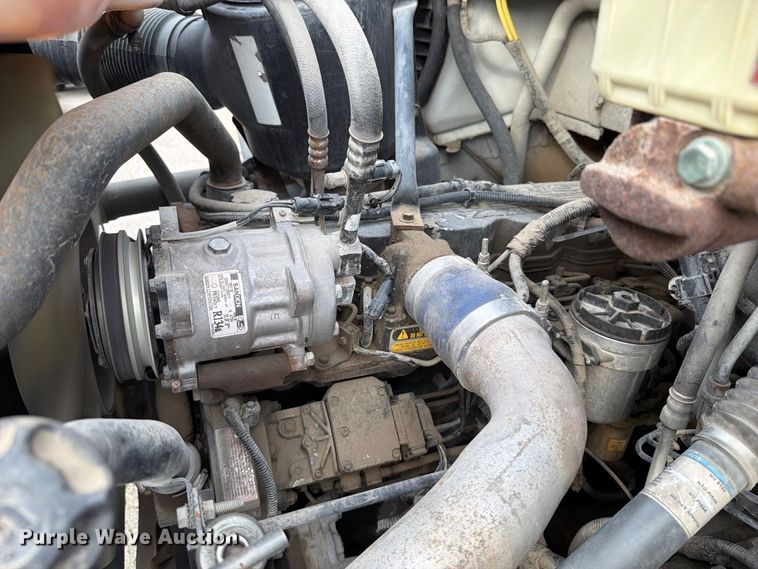 image for item FT6404 2000 Ford F650 Super Duty XL dump truck