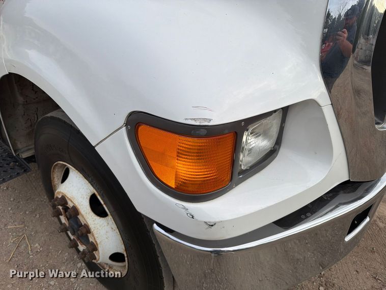 image for item FT6405 2006 Ford F650 Super Duty dump truck