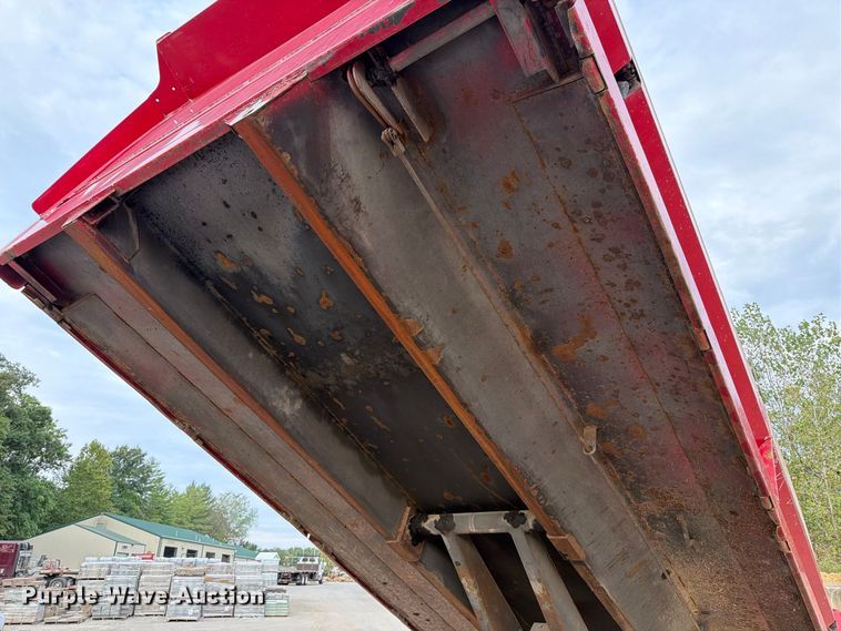 image for item FT6405 2006 Ford F650 Super Duty dump truck
