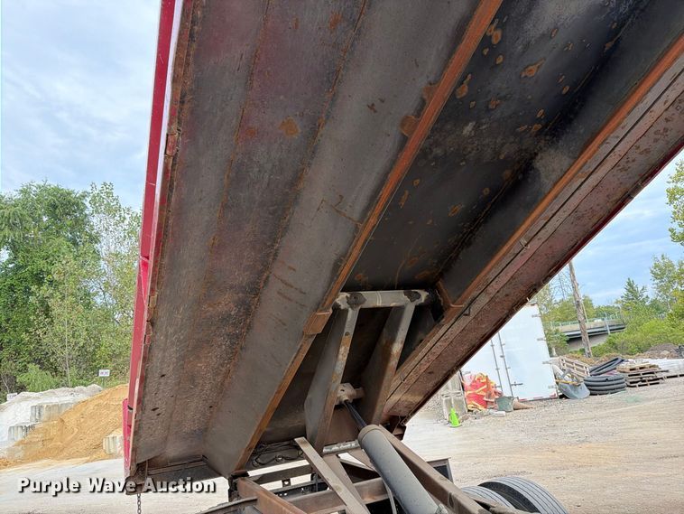 image for item FT6405 2006 Ford F650 Super Duty dump truck