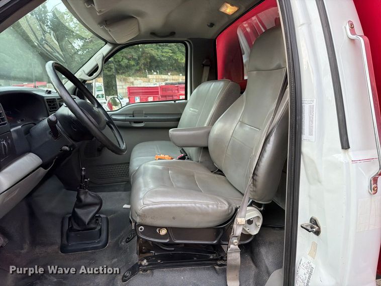 image for item FT6405 2006 Ford F650 Super Duty dump truck