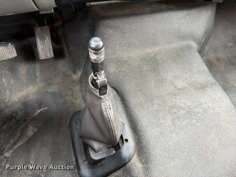 image for item FT6405 2006 Ford F650 Super Duty dump truck
