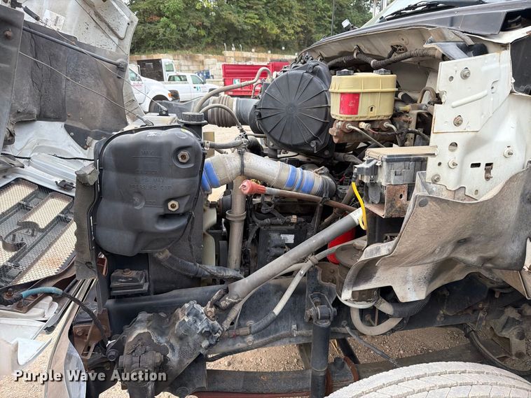 image for item FT6405 2006 Ford F650 Super Duty dump truck