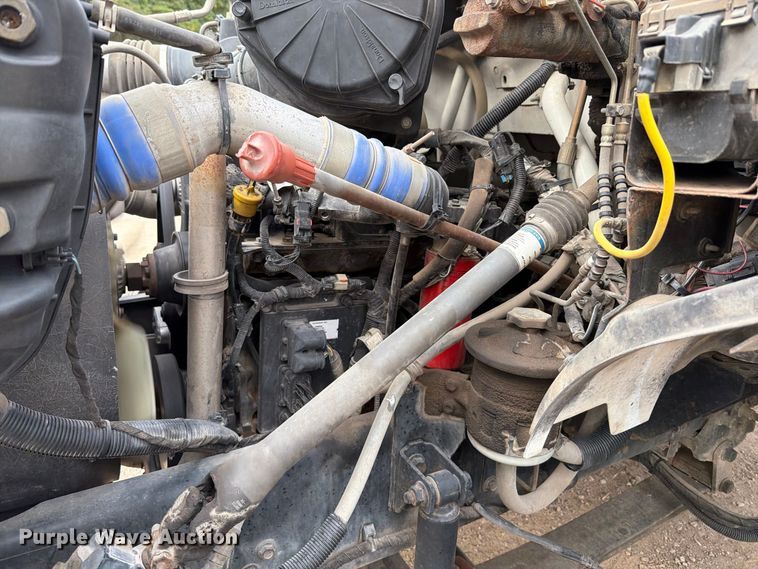 image for item FT6405 2006 Ford F650 Super Duty dump truck