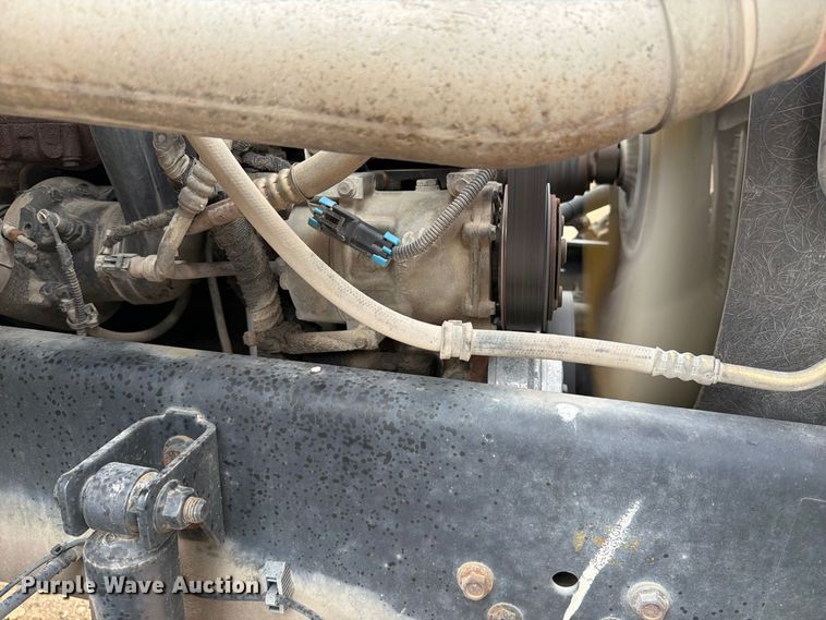 image for item FT6405 2006 Ford F650 Super Duty dump truck