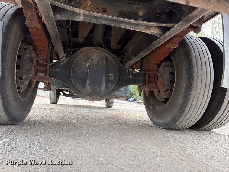 image for item FT6405 2006 Ford F650 Super Duty dump truck