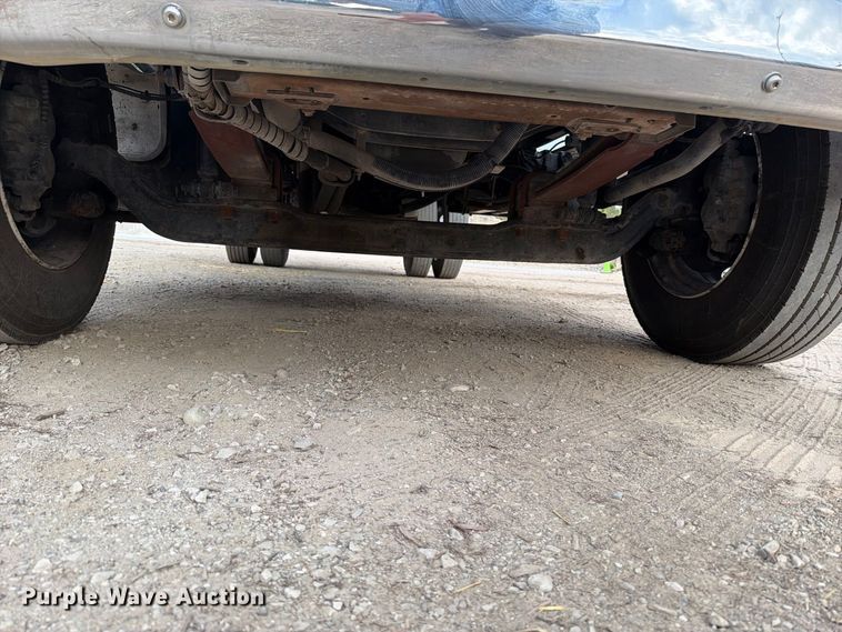image for item FT6405 2006 Ford F650 Super Duty dump truck