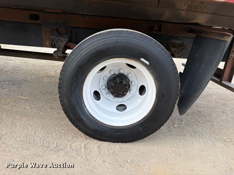 image for item FT6405 2006 Ford F650 Super Duty dump truck