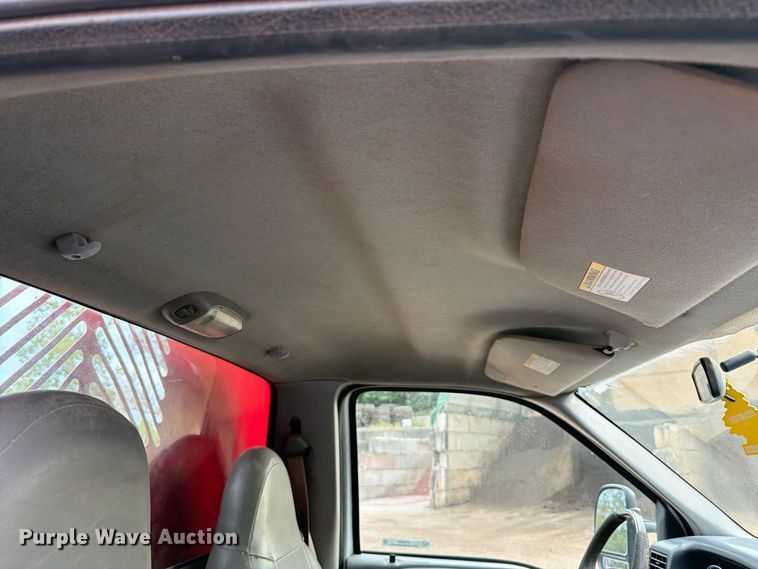 image for item FT6406 2001 Ford F550 Super Duty XLT dump truck