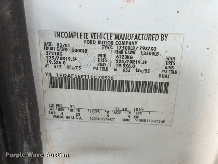 image for item FT6406 2001 Ford F550 Super Duty XLT dump truck