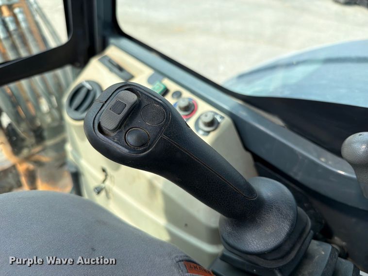 image for item FT6408 2014 Case CX55B mini excavator