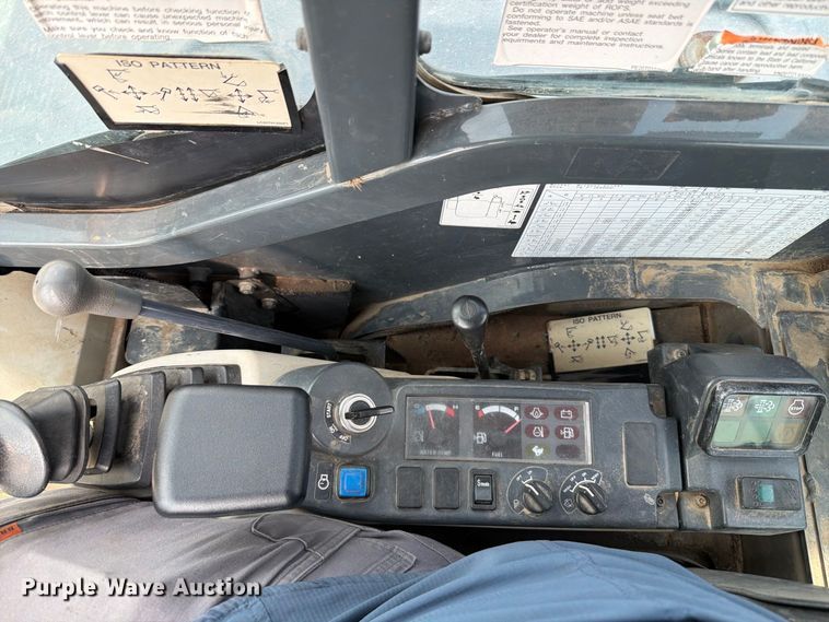 image for item FT6408 2014 Case CX55B mini excavator