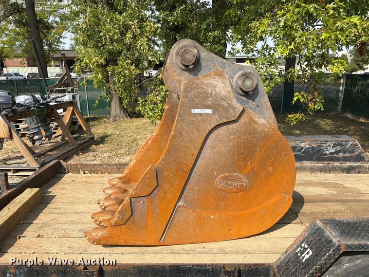 image for item FT6410 Strickland CX 350 excavator bucket