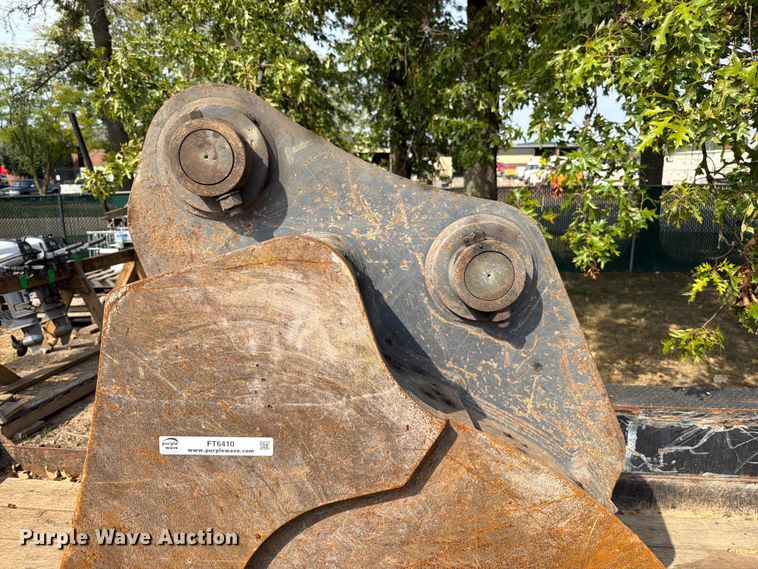 image for item FT6410 Strickland CX 350 excavator bucket