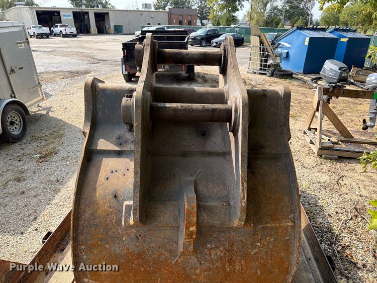 image for item FT6410 Strickland CX 350 excavator bucket