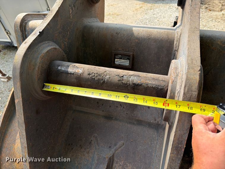 image for item FT6410 Strickland CX 350 excavator bucket