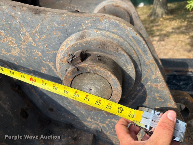 image for item FT6410 Strickland CX 350 excavator bucket