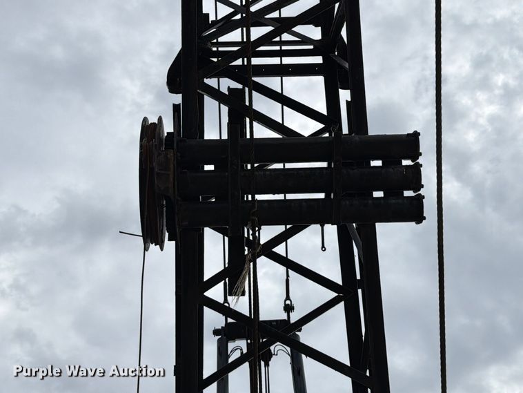 image for item FT6411 1981 Link-Belt LS-318 crane