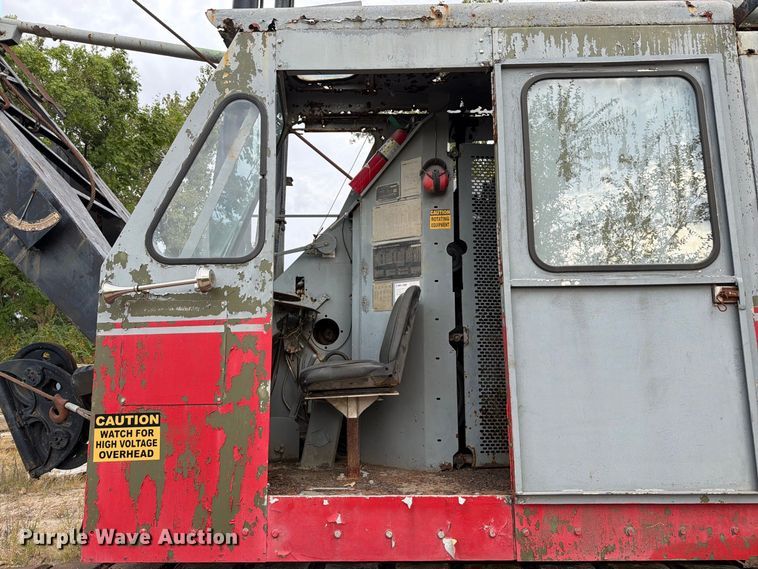 image for item FT6411 1981 Link-Belt LS-318 crane