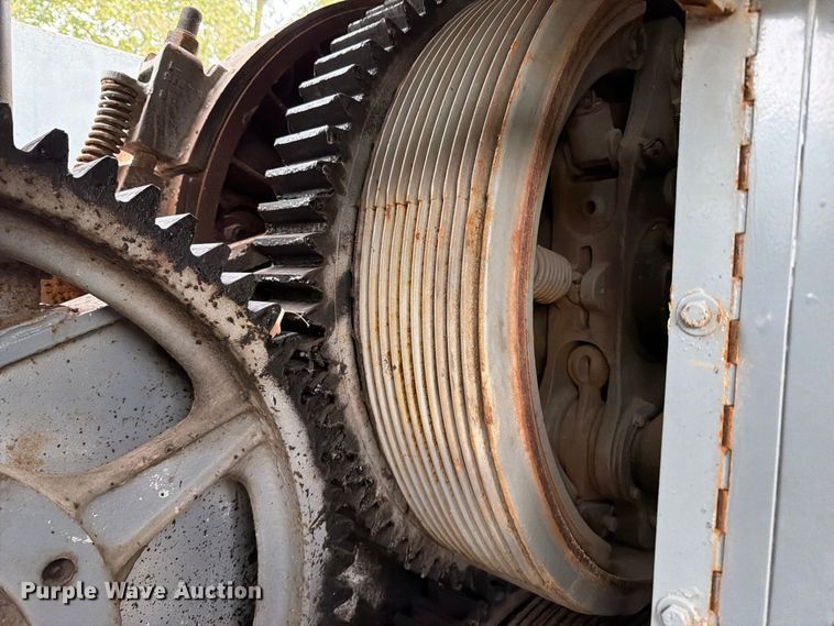 image for item FT6411 1981 Link-Belt LS-318 crane
