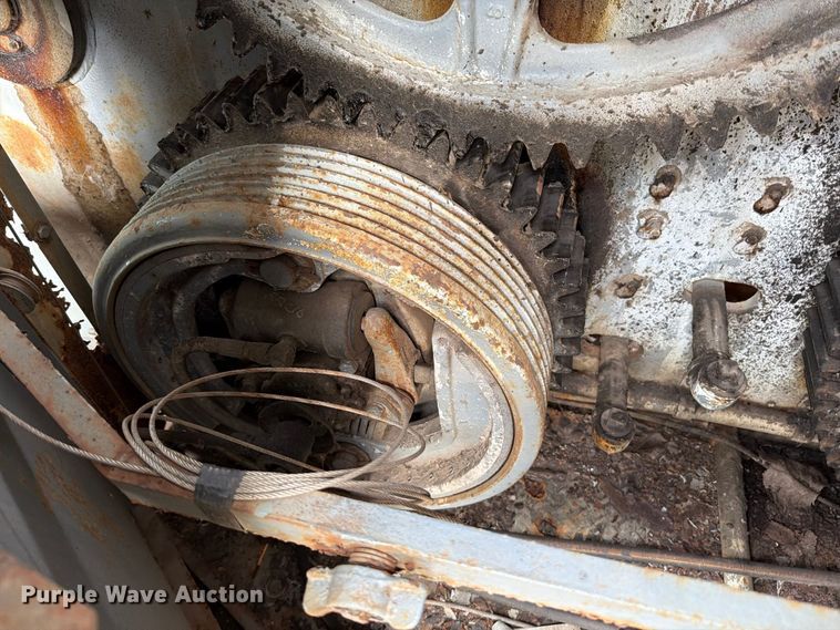 image for item FT6411 1981 Link-Belt LS-318 crane