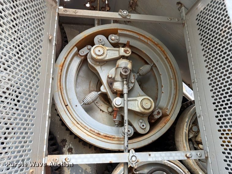 image for item FT6411 1981 Link-Belt LS-318 crane