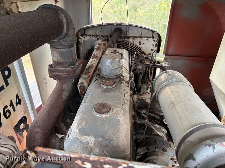 image for item FT6411 1981 Link-Belt LS-318 crane