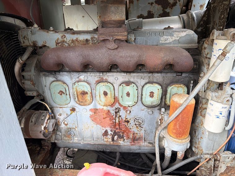 image for item FT6411 1981 Link-Belt LS-318 crane