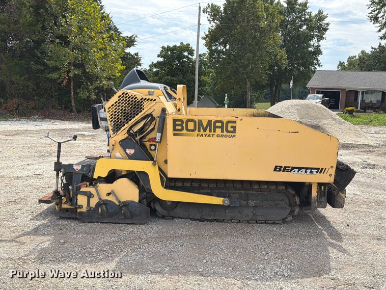 image for item FT6415 Bomag BF4413 paver