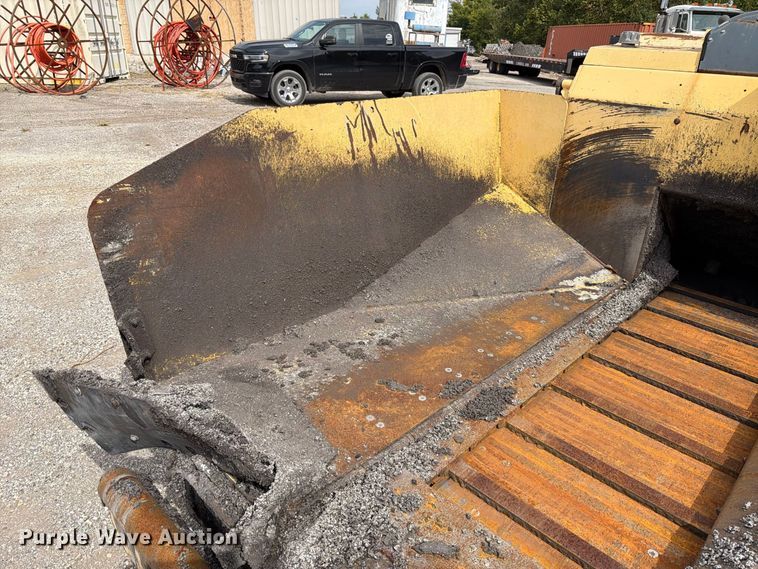 image for item FT6415 Bomag BF4413 paver