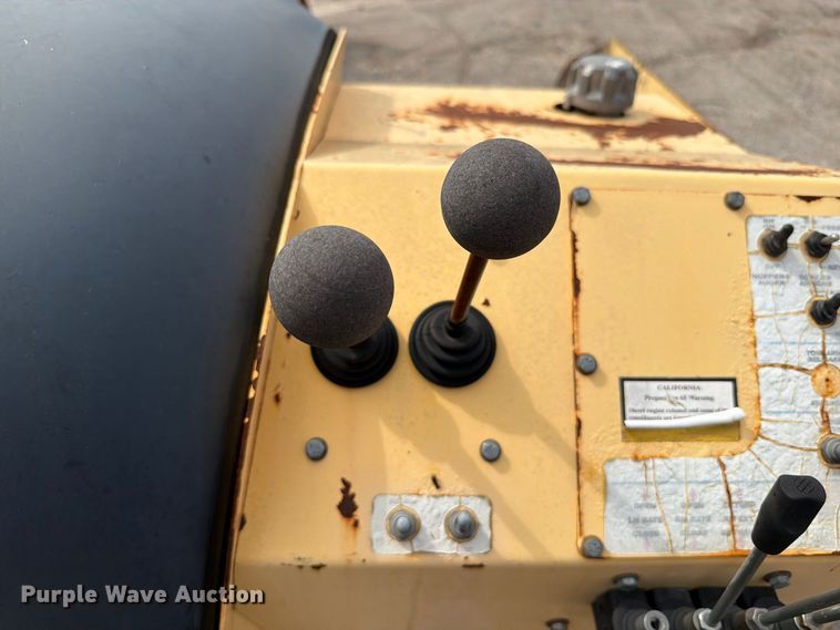 image for item FT6415 Bomag BF4413 paver