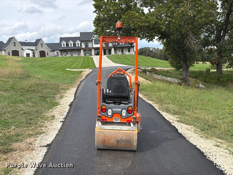 image for item FT6417 2021 Hamm HD8 double drum vibratory roller