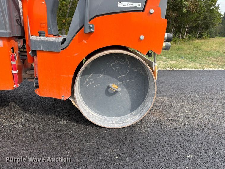image for item FT6417 2021 Hamm HD8 double drum vibratory roller