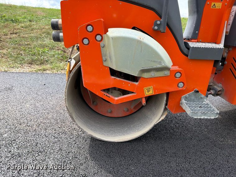 image for item FT6417 2021 Hamm HD8 double drum vibratory roller