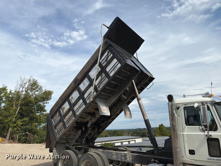 image for item FT6418 Ox Bodies dump bed