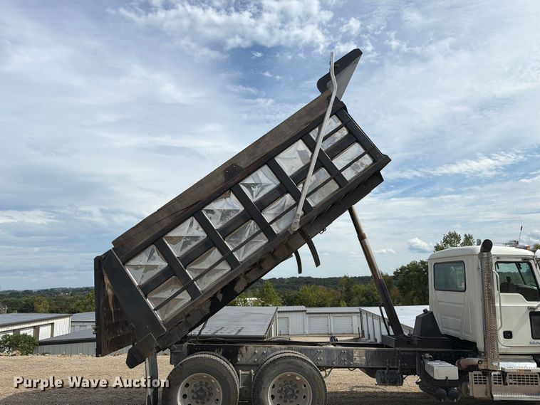 image for item FT6418 Ox Bodies dump bed